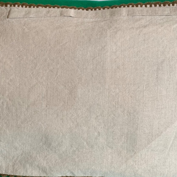 Pillow Oblong Richly Embroidered - Picture 6 of 9